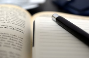 英単語を覚えられない状況を克服するには？効率良く覚えるコツを解説